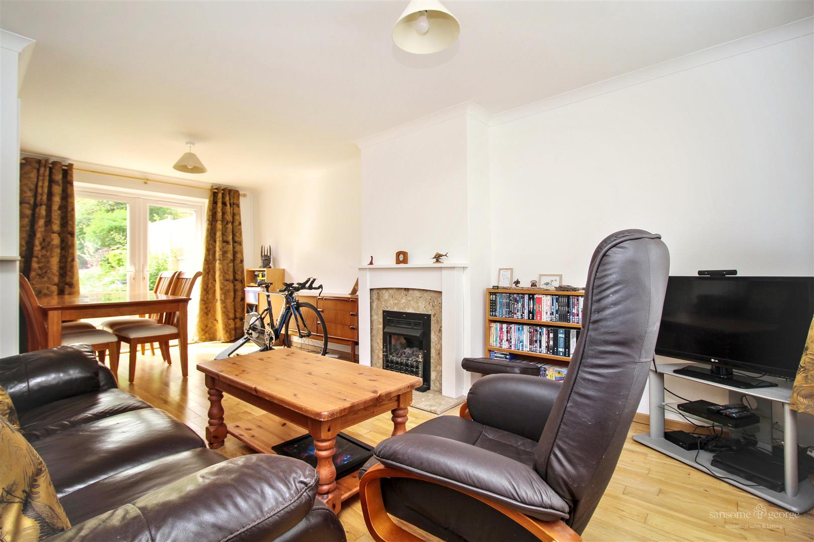3 bed property in Brockley Close, Reading